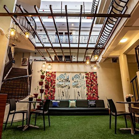 Kiwi Hotel Cebu Екстер'єр фото