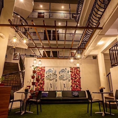 Kiwi Hotel Cebu Екстер'єр фото