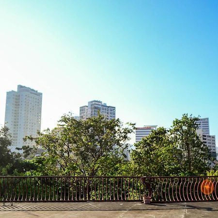 Kiwi Hotel Cebu Екстер'єр фото