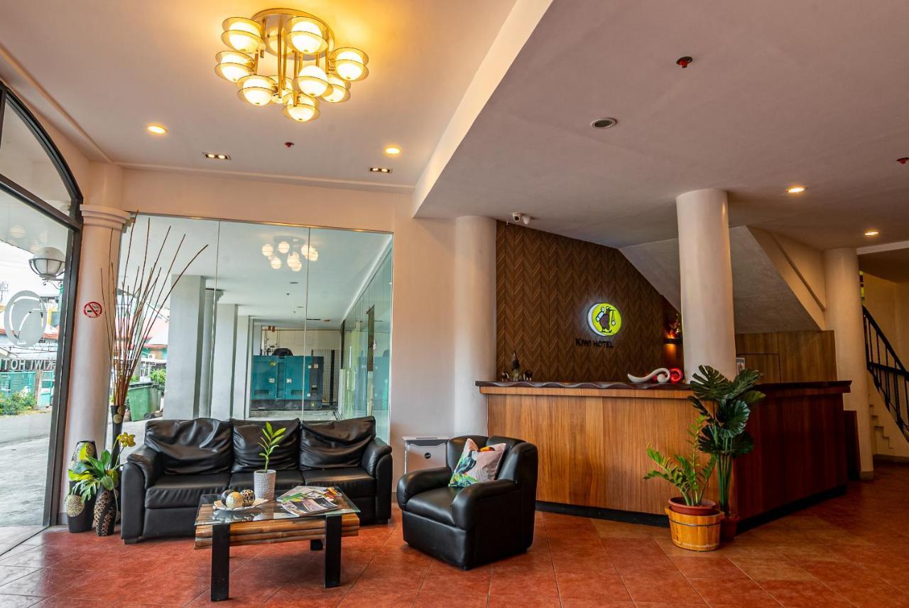 Kiwi Hotel Cebu Екстер'єр фото