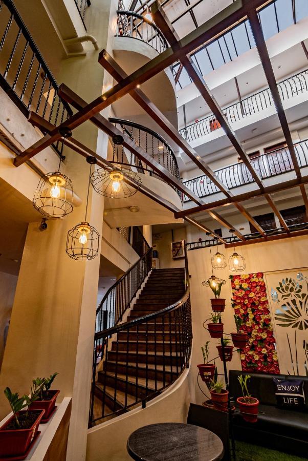 Kiwi Hotel Cebu Екстер'єр фото