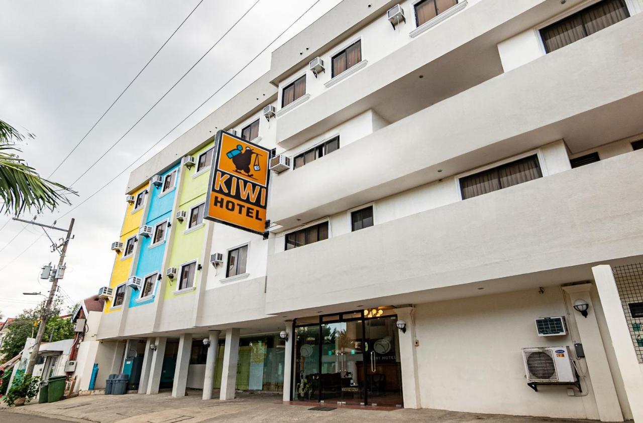 Kiwi Hotel Cebu Екстер'єр фото