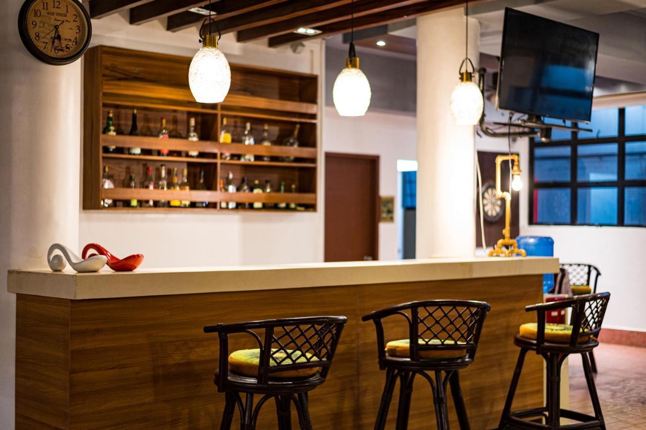 Kiwi Hotel Cebu Екстер'єр фото