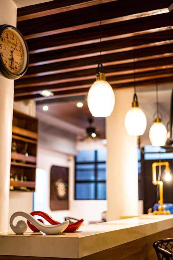 Kiwi Hotel Cebu Екстер'єр фото