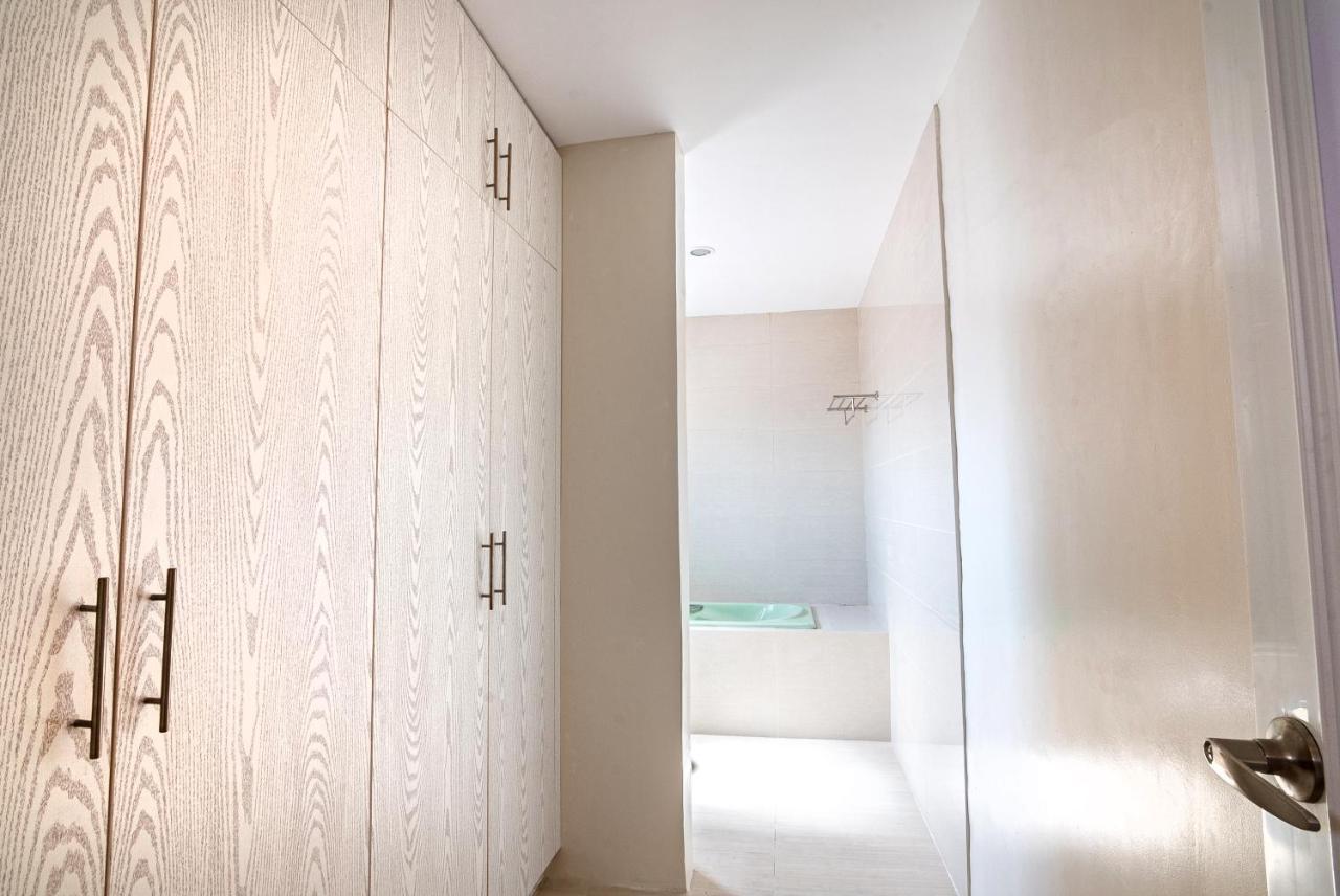 Kiwi Hotel Cebu Екстер'єр фото