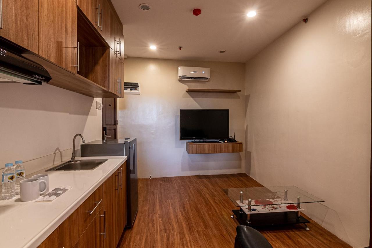 Kiwi Hotel Cebu Екстер'єр фото