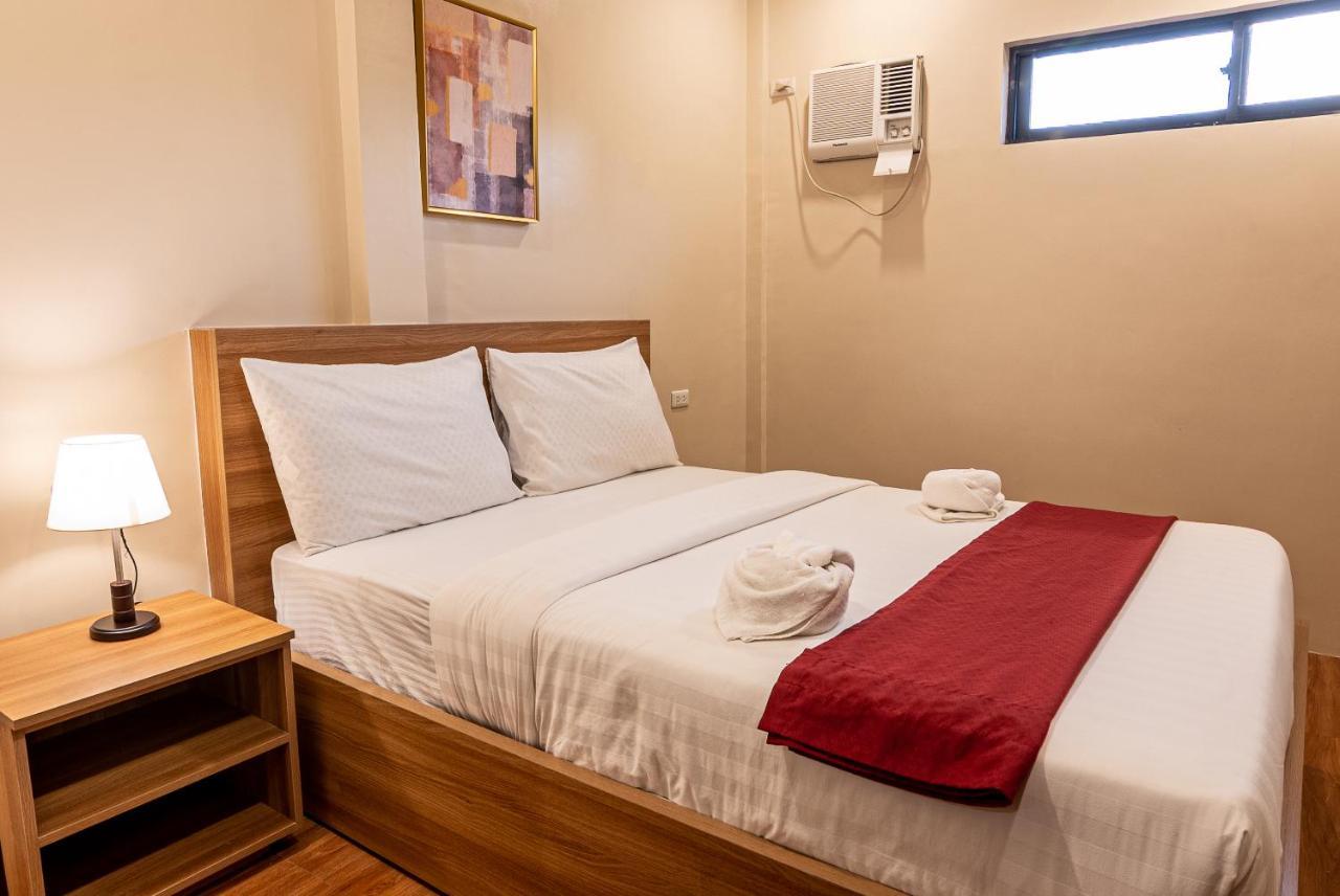 Kiwi Hotel Cebu Екстер'єр фото