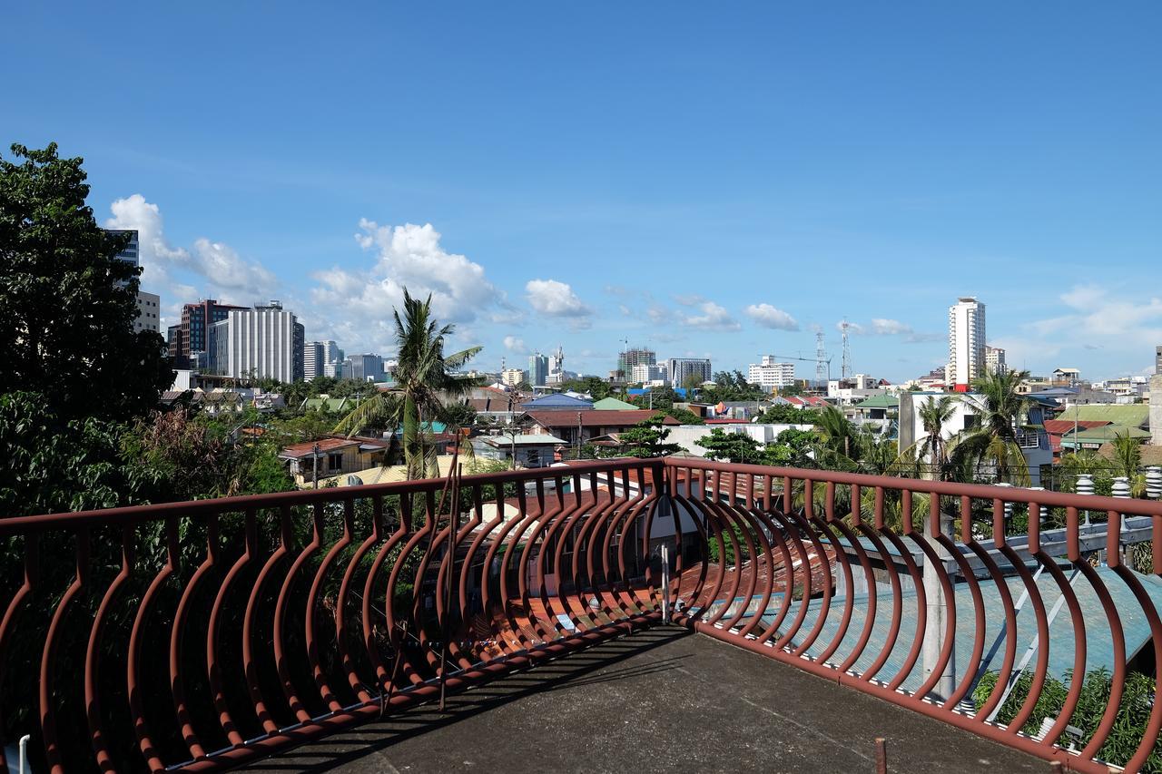 Kiwi Hotel Cebu Екстер'єр фото